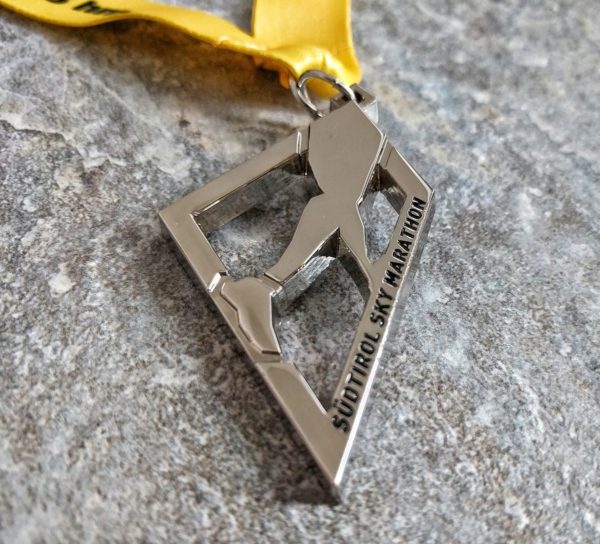costomized metal medals with perforations