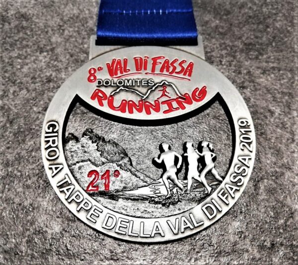 val di fassa running 2019 customised medal in perforated 3D relief metal with antique silver finish with sublimation customised ribbon